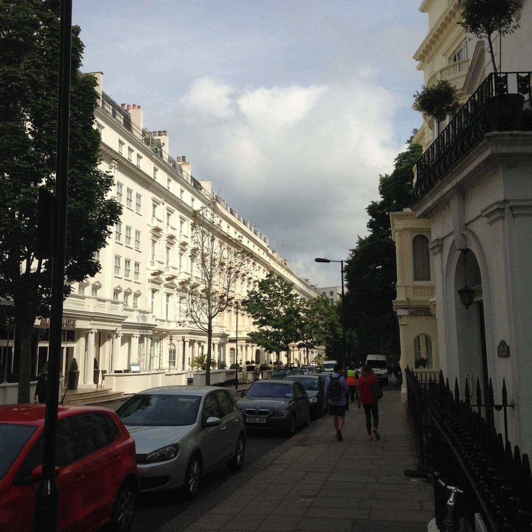 Caring Hotel London Exterior photo